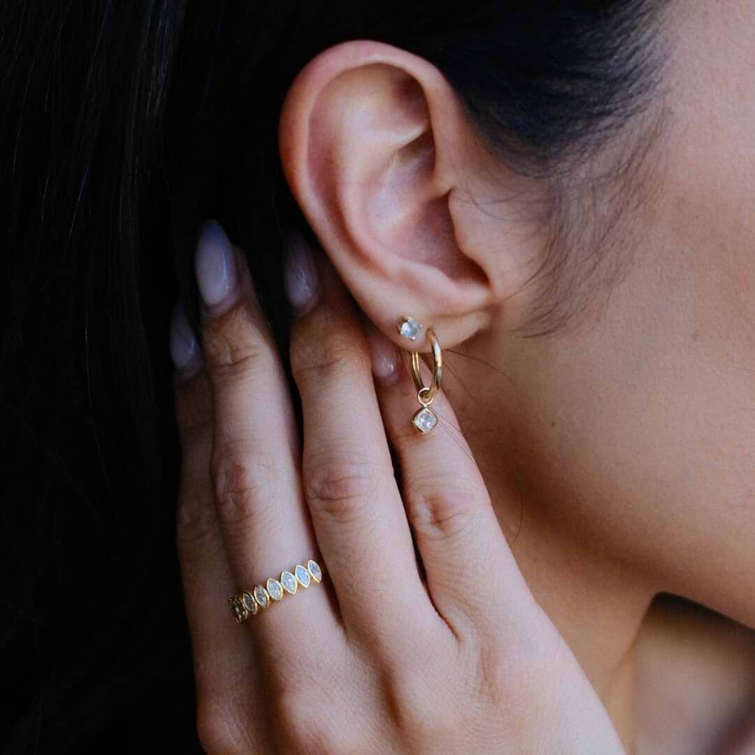 ピアス [MONDAY EDITION] CLEAR DEWDROPS HOOP EARRINGS E-